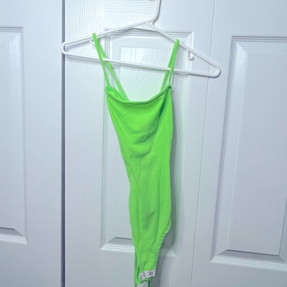 FASHION NOVA NEON GREEN RIBBED BODYSUIT - Picture 4 of 4